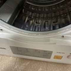 パナソニック Panasonic 衣類乾燥機 NH-D503 21年製 5kg 日本製 家電 ユニット台付 N-UD71