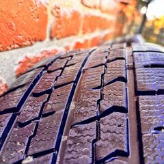 スタッドレスタイヤ 215/65 R16　4本＋16インチ5つ穴 アルミホイール＋ナット20個セット