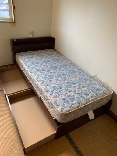 シングルベッド