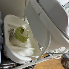 おむつ台/お風呂桶2-in-1 新生児から1歳まで対応