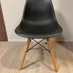値下げ【美品】モダンなブラック椅子(書斎.リビング)