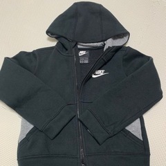 NIKE  ナイキ　新品　キッズアウター　パーカー　100cm 