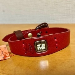 ⚠️処分⚠️新品未使用‼️ 革ブレスレット、時計(red)