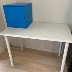 IKEA正方形ブルー箱（白いテーブルも売ってます）