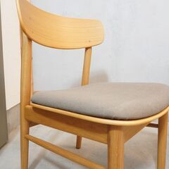 人気の無印良品(MUJI)のオーク無垢材を使用したリビングダイニングチェア 2
