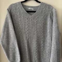 【中古】グレーのセーター