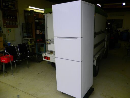 ツインバード 3ドア冷凍冷蔵庫 ２０２１年 右開き HR-E919PW １９９L 美品 無料配送（つくば市から２０キロまで
