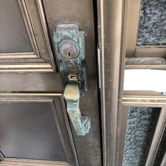 札幌市北区戸建ての玄関ドア修理か交換お願いしますの画像