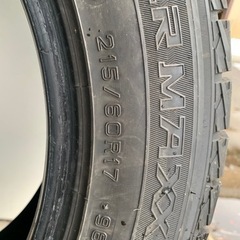 215/60R17スタッドレスタイヤ