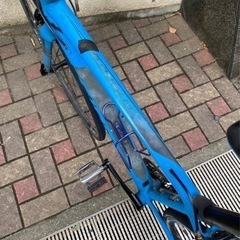 ジャイアントロードバイクと空気入れのセット