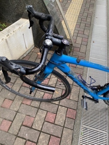 【たっくん】GIANT Defy ロードバイク サイズM 【空気入れ付き】 GIANT 2022年モデル：エンデュランス系ロードの「DEFY」シリーズ