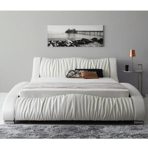 クイーンベッド　フレームのみ　ベッド　クイーン　高級レザーベッド　ホワイト　白　デザイナーズベッド 大型ベッド