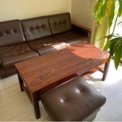 カフェ風　コクヨ KOKUYO 革ソファセット　スツール椅子付きです！