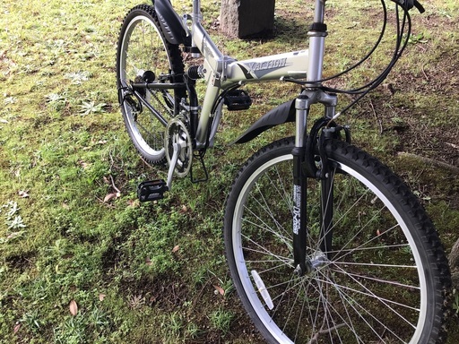 シマノ18段変速MTB マウンテンバイク 26インチ キャンプ用 美車 室内