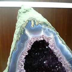 置物 観賞用 観賞石 アメジストドーム 高さ 約27cm 重量 約3.5Kg オブジェ 苫小牧西店 置物 観賞用 観賞石 アメジストドーム 高さ 約27cm 重量 約3.5Kg オブジェ