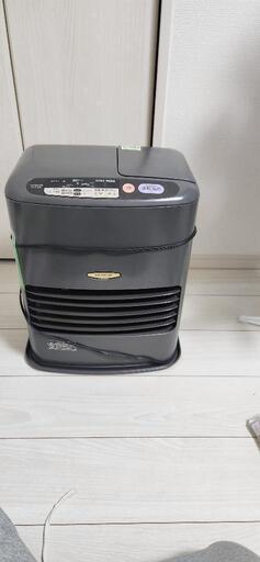 HITACHI　石油ファンヒーター　灯油30Lセット
