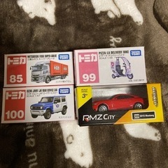 新品未開封ミニカー4台