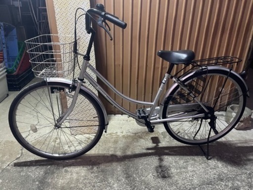 ●26インチ 軽快車 Blossom ●シルバー　美品自転車