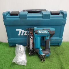 マキタ ST421DZK 充電式タッカ【野田愛宕店】【店頭取引限定】【中古】管理番号：ITTJ4YSY43YW マキタ（makita） 【正規店】 makita 18V 釘打機 充電式 タッカ
