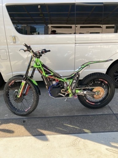 VERTIGO 2018 combat vertical 300cc トライアルバイク