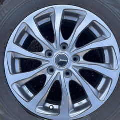 2019年製　スタッドレスタイヤ　ブリザックVRX　 215/65R16  4本