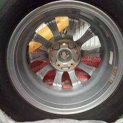 2019年製　スタッドレスタイヤ　ブリザックVRX　 215/65R16  4本