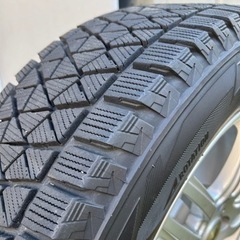 17インチスタッドレス4本　ブリヂストンブリザックDM-V2 SUVに