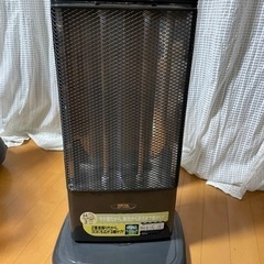 National縦型電気ファンヒーター。こちらは缶ビールモルツと...