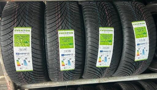 🌞225/45R17⛄工賃込み！新品未使用！ロードスター、IS、オーリス  