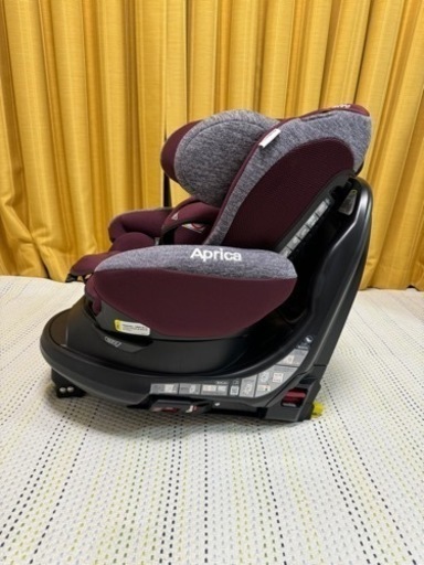 Aprica  チャイルドシート　フラディア　グロウ　ISOFIX