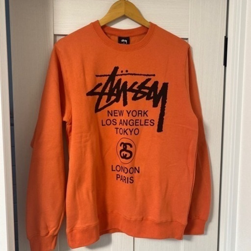 新品STUSSY トレーナー