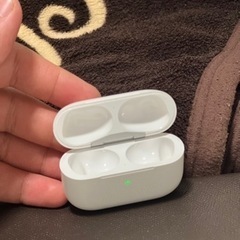 AirPods Pro２  MagSafe充電ケースのみ( ◠‿◠ )