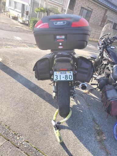 ZRX400です。エンジン快適で車検残いっぱい有ります。 ZRX400です。エンジン快適で車検残いっぱい有ります。