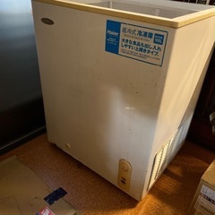 業務用冷凍ストッカー　中古品(ハイアール100L)