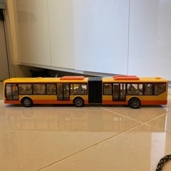 連節バス　おもちゃ
