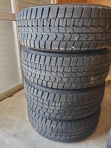 値下げ　冬タイヤ(215/60R16 溝あり)　アルミホイール付き