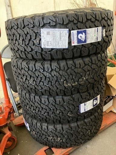 未使用タイヤ4本 大阪引き取り希望】285/70R17 BFグッドリッチ