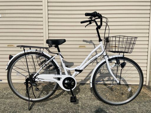 美品★　シティサイクル　26インチ　ダイナモライト付き　6段ギア（シマノ製）ホワイト