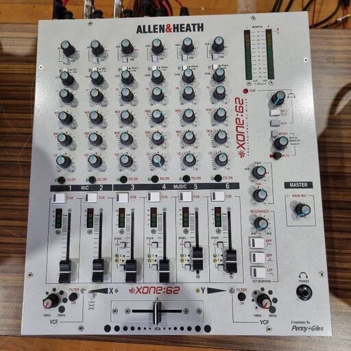 ALLEN\u0026HEATH Xone62 DJミキサー