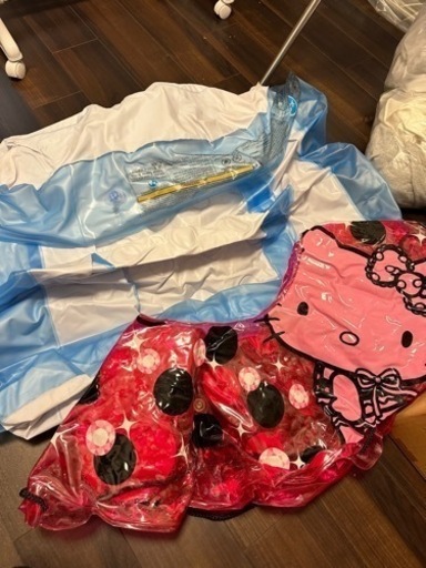 インテックスプール、キティちゃん浮き輪