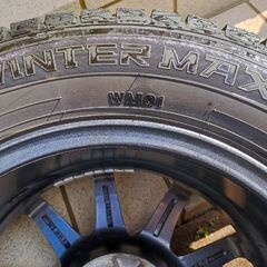 ダンロップ スタッドレス アルミホイール付き　195/65 R15 5穴 プリウス等に適合
