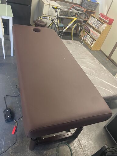 電動昇降マッサージベッド2台【椅子付き】【バラ売り可能】