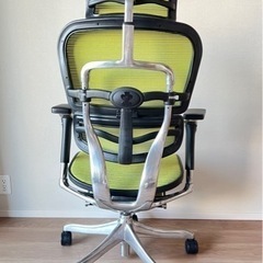 【美品】　エルゴヒューマンプロ　オットマン内蔵型