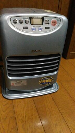 購入者決まりました。暖まる小型ファンヒーター　ダイニチ　ブルーヒーターFW-2580S  2003年製　実働品