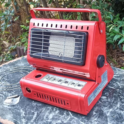 ★美品！災害時の備えに!!★カセットガスストーブ  ポータブルガスヒーター ガスコンロ
