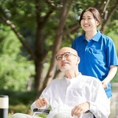 【研修制度充実】【最寄り駅から徒歩圏内】さわやかこすもす館の介護...