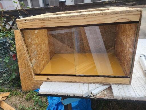 爬虫類ケージ　木製　幅60奥行45高さ35cm