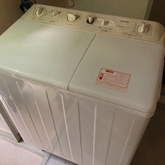 【決まりました】東芝 TOSHIBA 二層式洗濯機 1990年製...