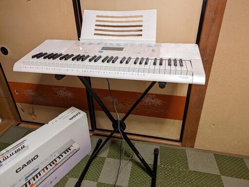 CASIO　キーボード　LK-223