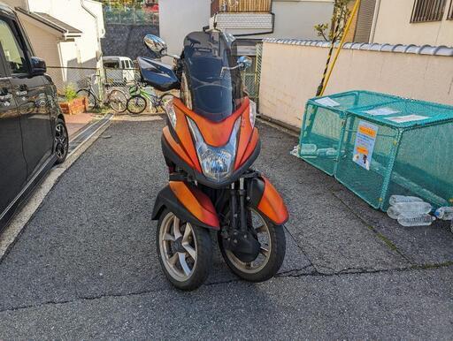 トリシティ 125cc グリップヒーター、USB 電源、自賠責令和7年2月まで